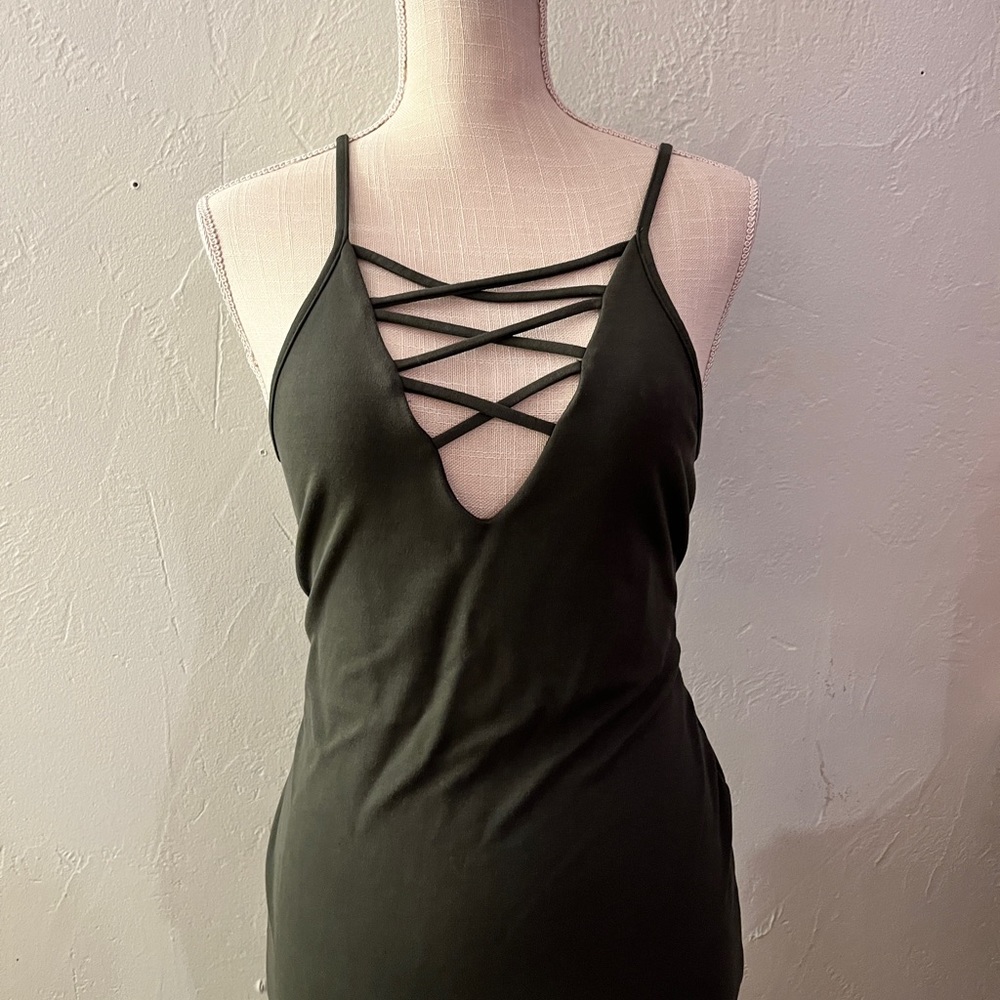 Slip comfy green low stiched neck